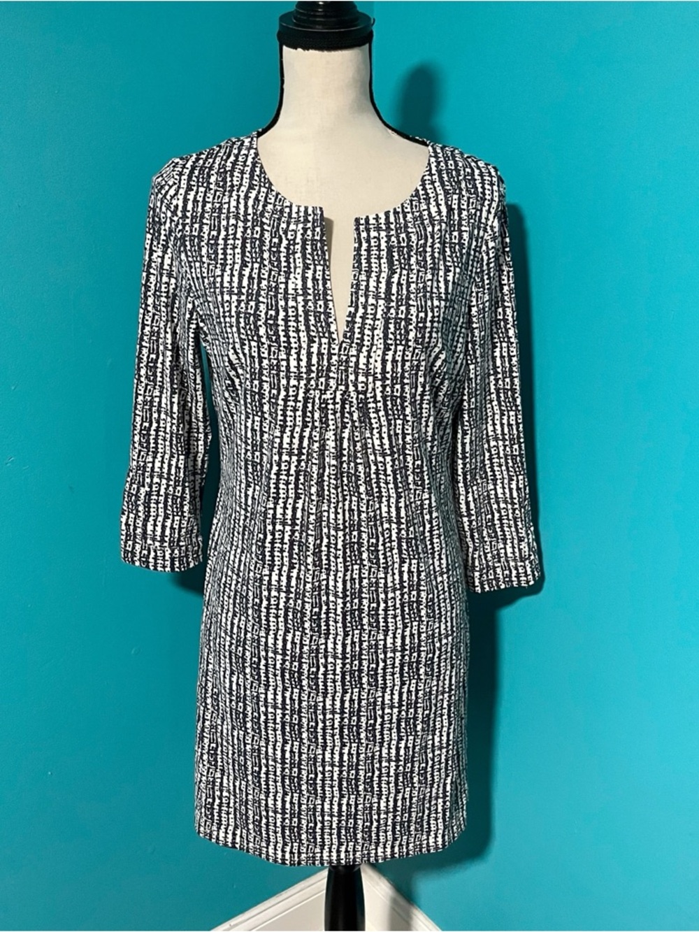 Ellie Kai 10 Print Split Neck Long Sleeve Jersey Knit Stretch Dress